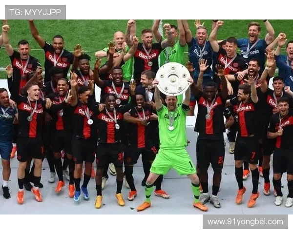 德甲球队获得欧冠冠军球队回顾与荣誉总结